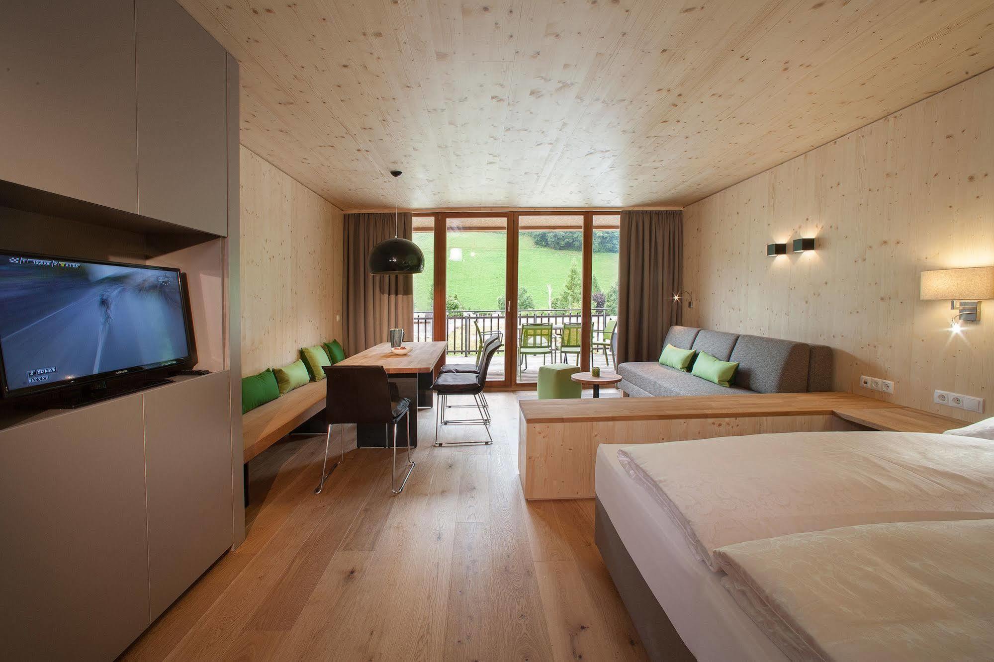 Natuerlich Hell. Aparthotel & Camping 푸겐 외부 사진